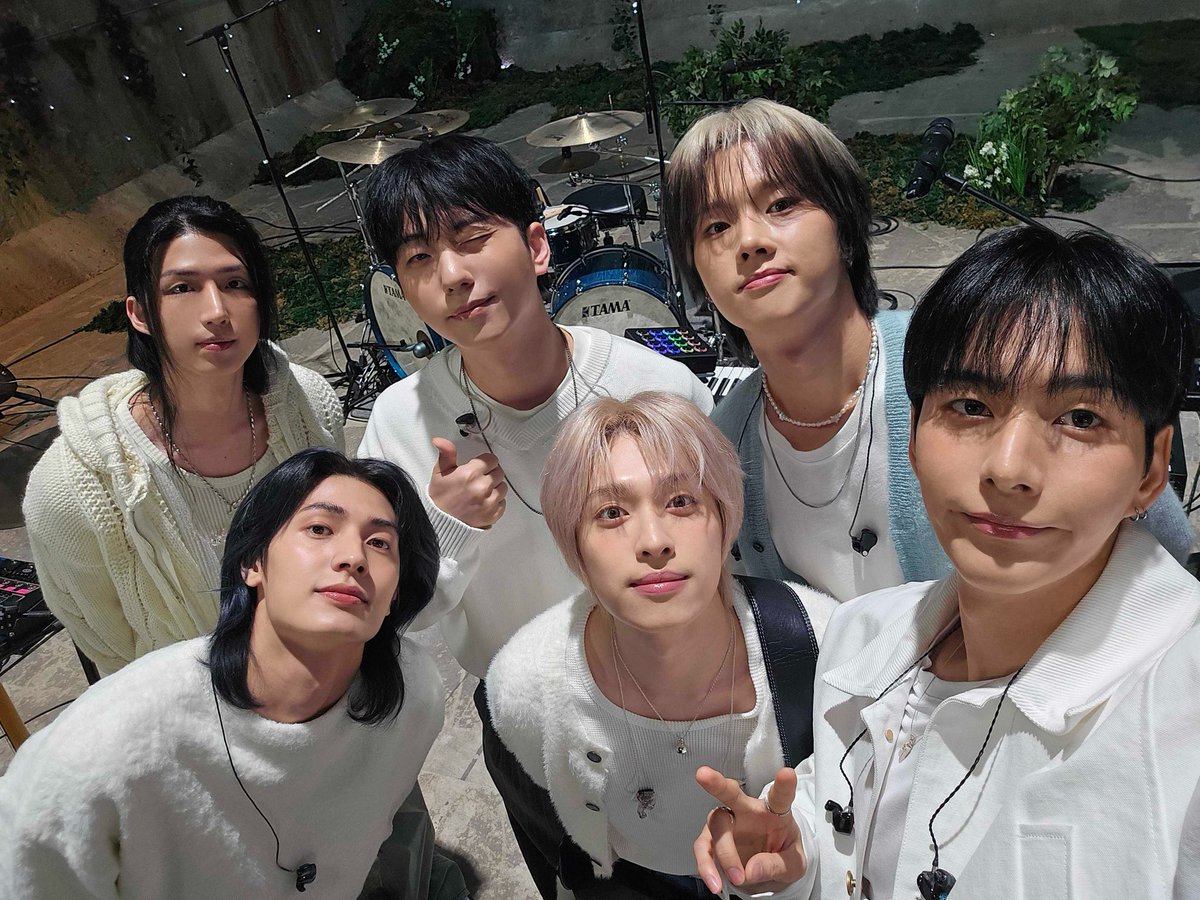 Xdinary Heroes tweet media