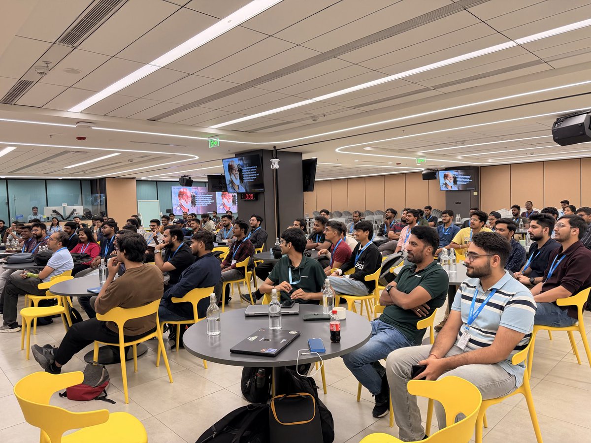 tapasadhikary's tweet photo. This is my stress buster… stage, interacting with developers, curious minds. 

Kicked off the April edition of @ReactPlayIO meetup at @AmadeusITGroup with @PriteshKiri https://t.co/fd1Cz3Lu9N