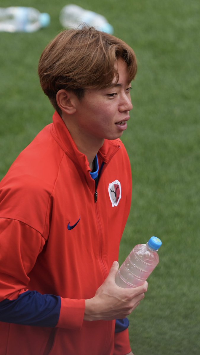 津久井くんはいつも若干ニヤニヤしてる(・∀・)ﾆﾔﾆﾔ