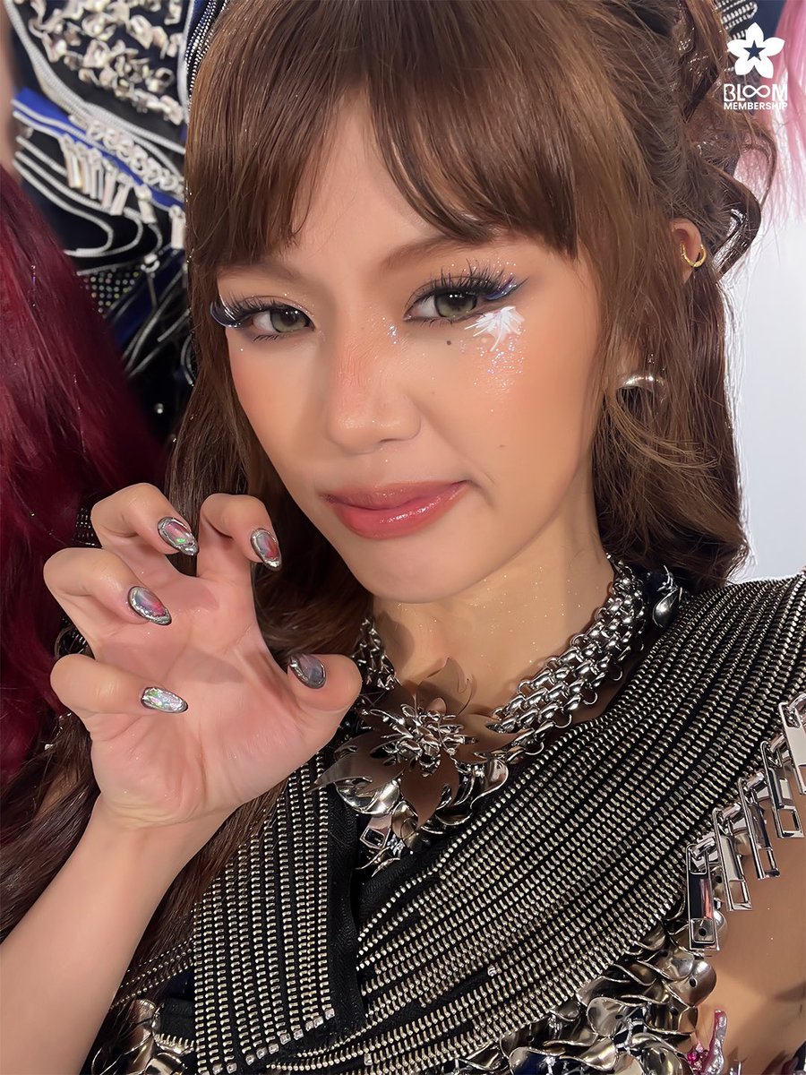 macolet weverse tweet media