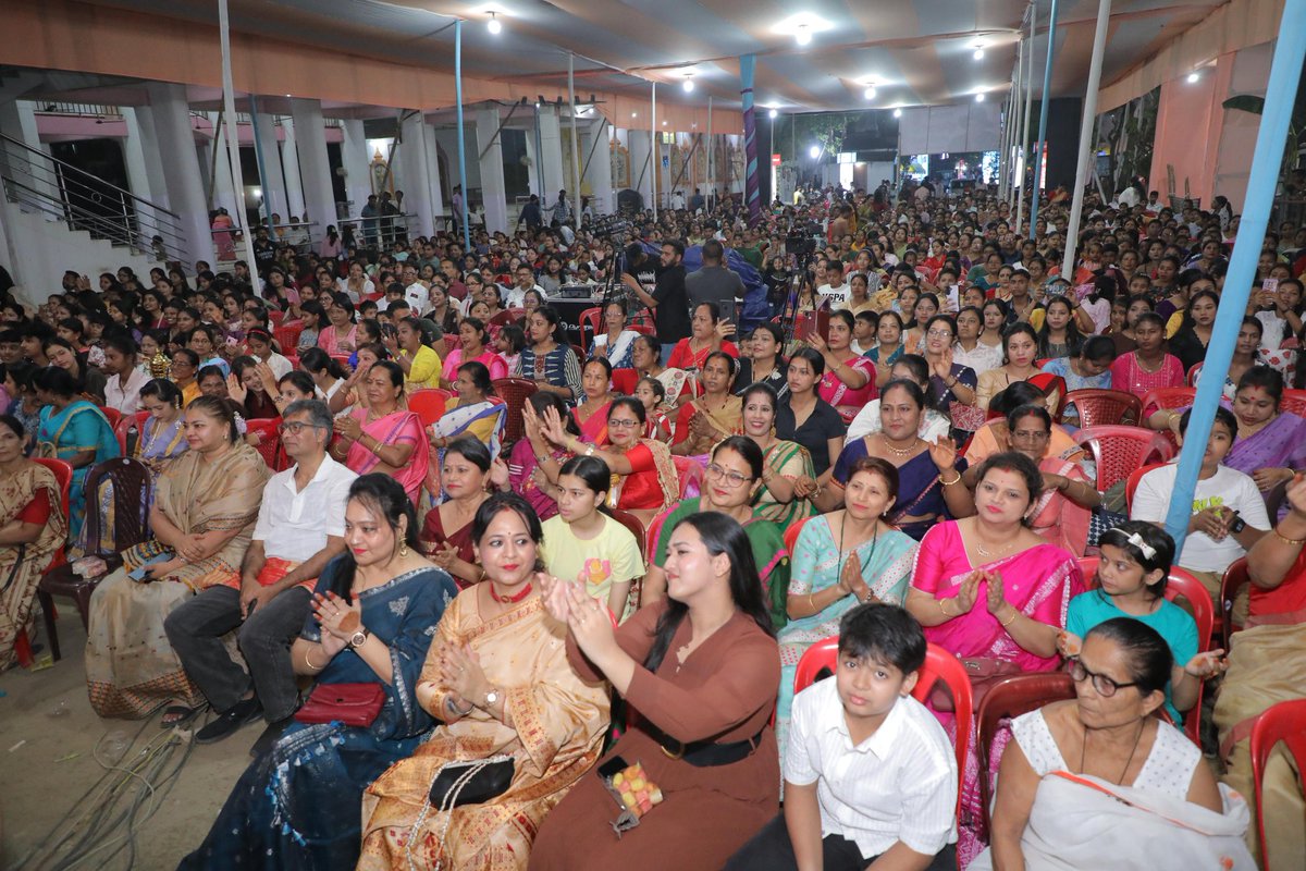 rinikibsharma's tweet photo. On 17 April, I was deeply grateful for the warmth and rich traditions shared by the people of Azara Rongali Bihu Sanmilan. It was a beautiful celebration of our culture and the vibrant joy of Rongali Bihu. https://t.co/HfP5rsUV4w