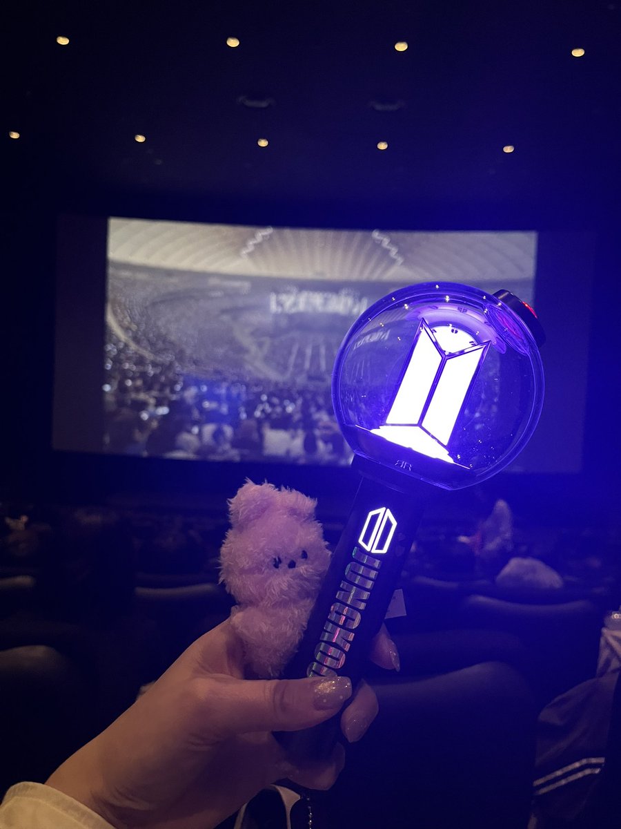 8_mini_8's tweet photo. 東京2日目💜💚
日本はこれで見納めだけどまた会いましょうの約束😭😭
生きよう🙌🙌🙌🙌 https://t.co/ditRijLgyC
