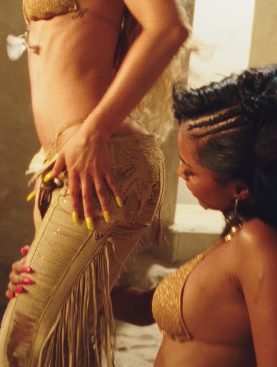 Emilia🔱💓 ↃC tweet media