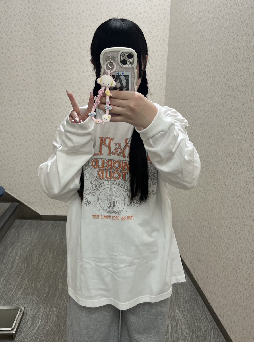 ま ひ る tweet media