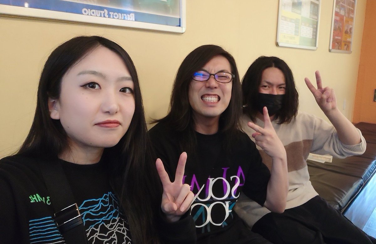 Phantomenace tweet media