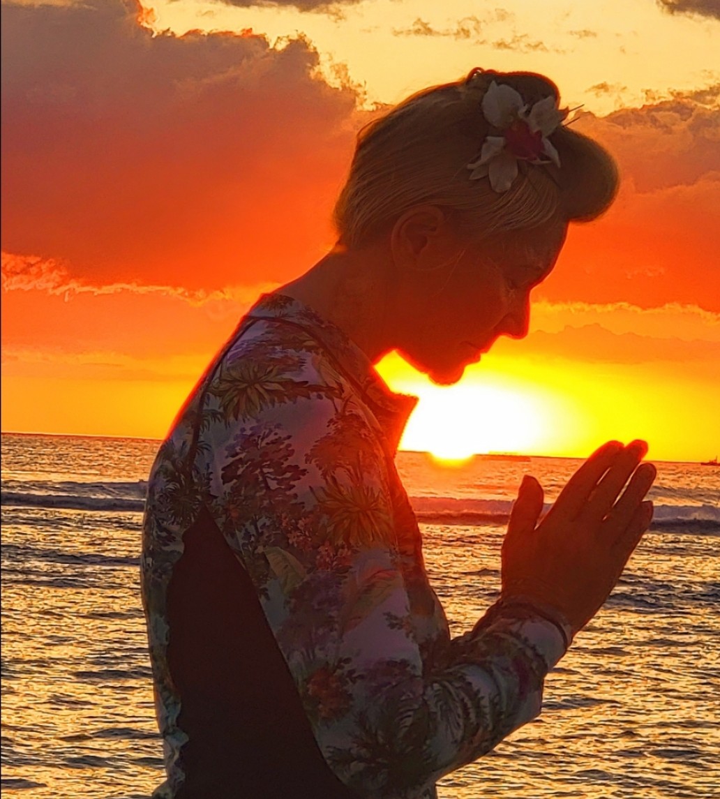 Elizea80720383's tweet image. 🙏✨️🕊🩸✝️👑❤️
Amen!
Thank you Jesus for saving me!
It will be a glorious time when I can kneel before Him and thank Him in person for His suffering and for sacrificing His life for my sins!
Blessed is our Lord and Savior Jesus Christ!
#Jesus 
#Saved 
#Believe