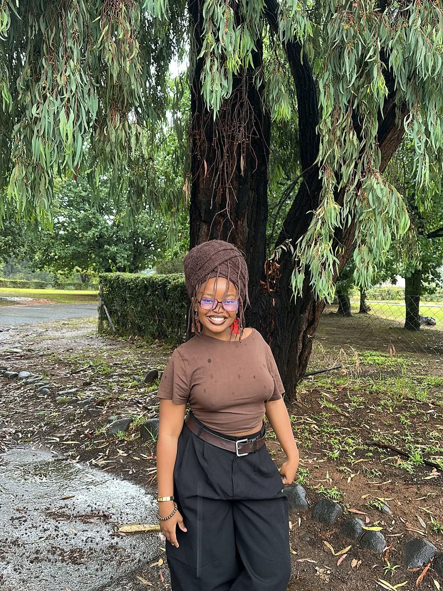 GirlGazer tweet media