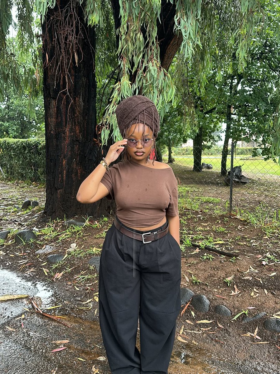 GirlGazer tweet media