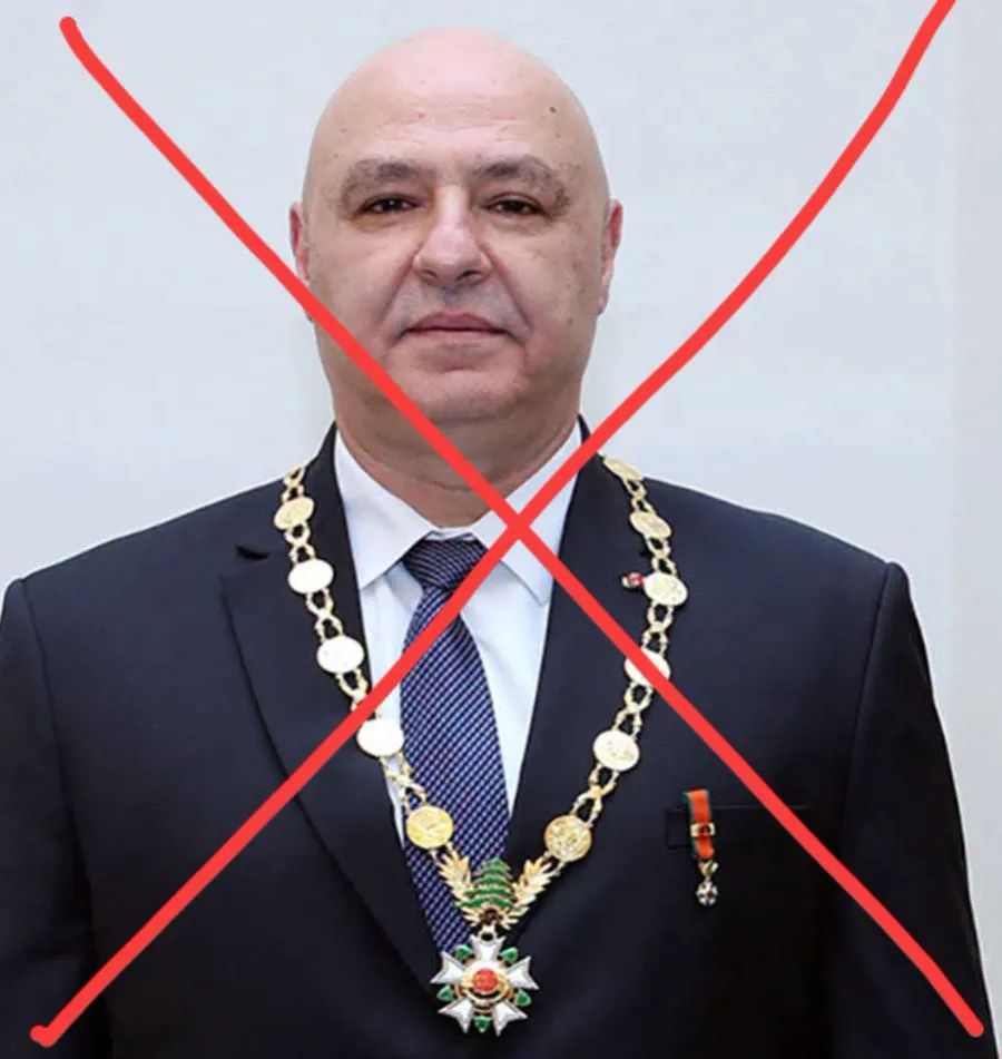 AliKatour_'s tweet photo. @LBpresidency "نسأل رئيس الجمهورية: هل قرأت خطاب شارل ديغول الذي مجّد فيه مقاومي فرنسا بعد دحر الاحتلال؟ أم أنك تتجاهل هذا النموذج لأنك لا تؤمن أصلًا بحق الشعوب في المقاومة؟" https://t.co/EbPeh3lfZW