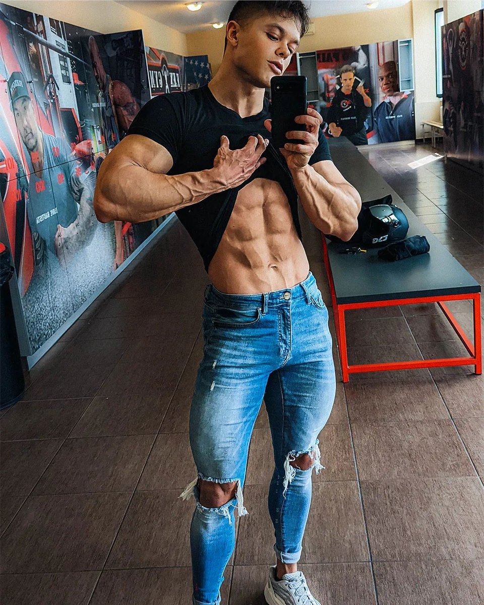 your naughty musclefreak tweet media