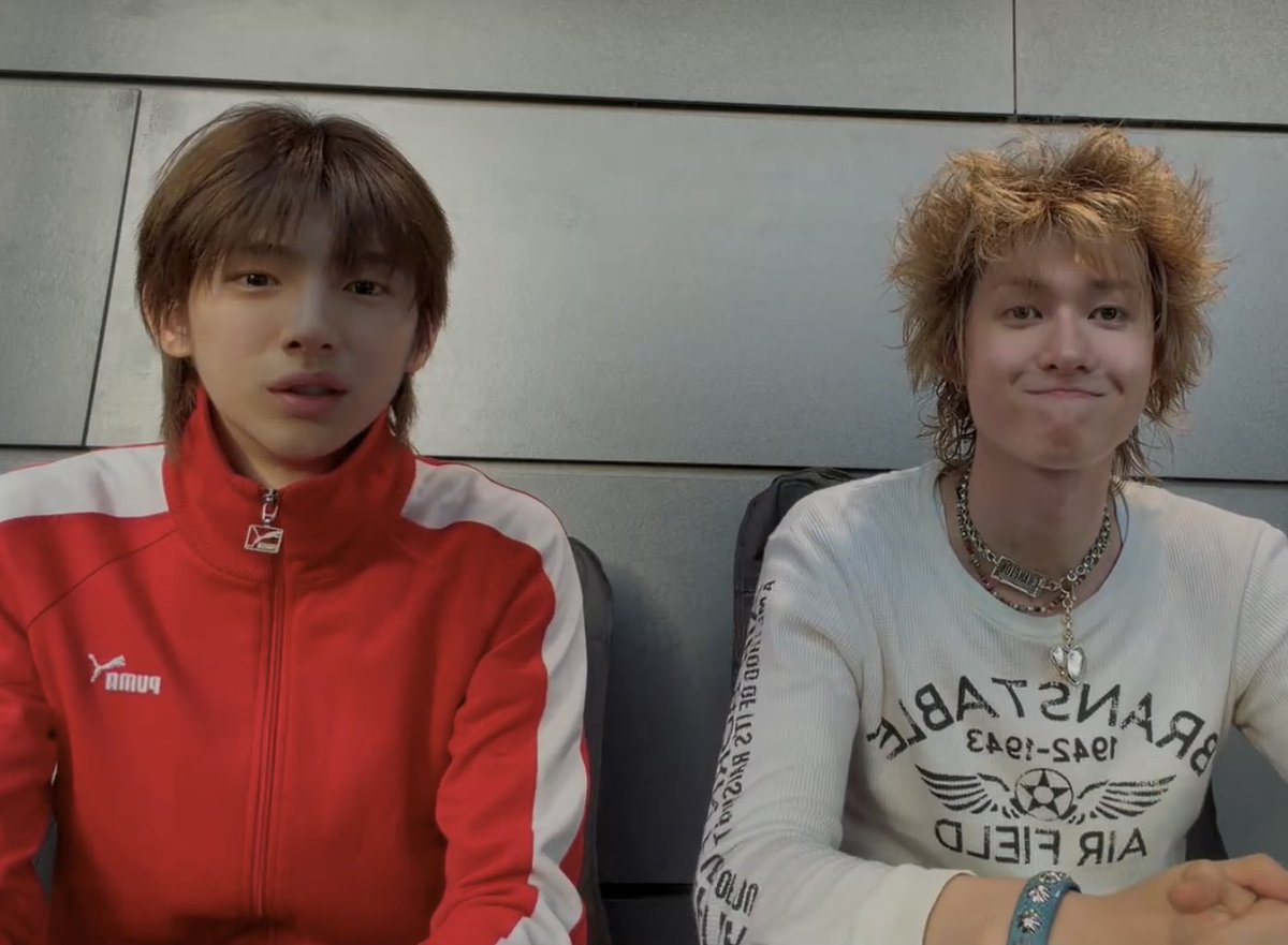 มีเรียน 10 โมง

เพื่อนที่มาตั้งแต่ 8โมง               กูที่พึ่งตื่น 9:59