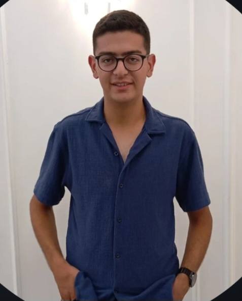 Seyfettin Palaz..
21 yaşında..
Kayseri Hacılar'da çalıştığı mobilya fabrikasında ezilme sonucu hayatını kaybetti..