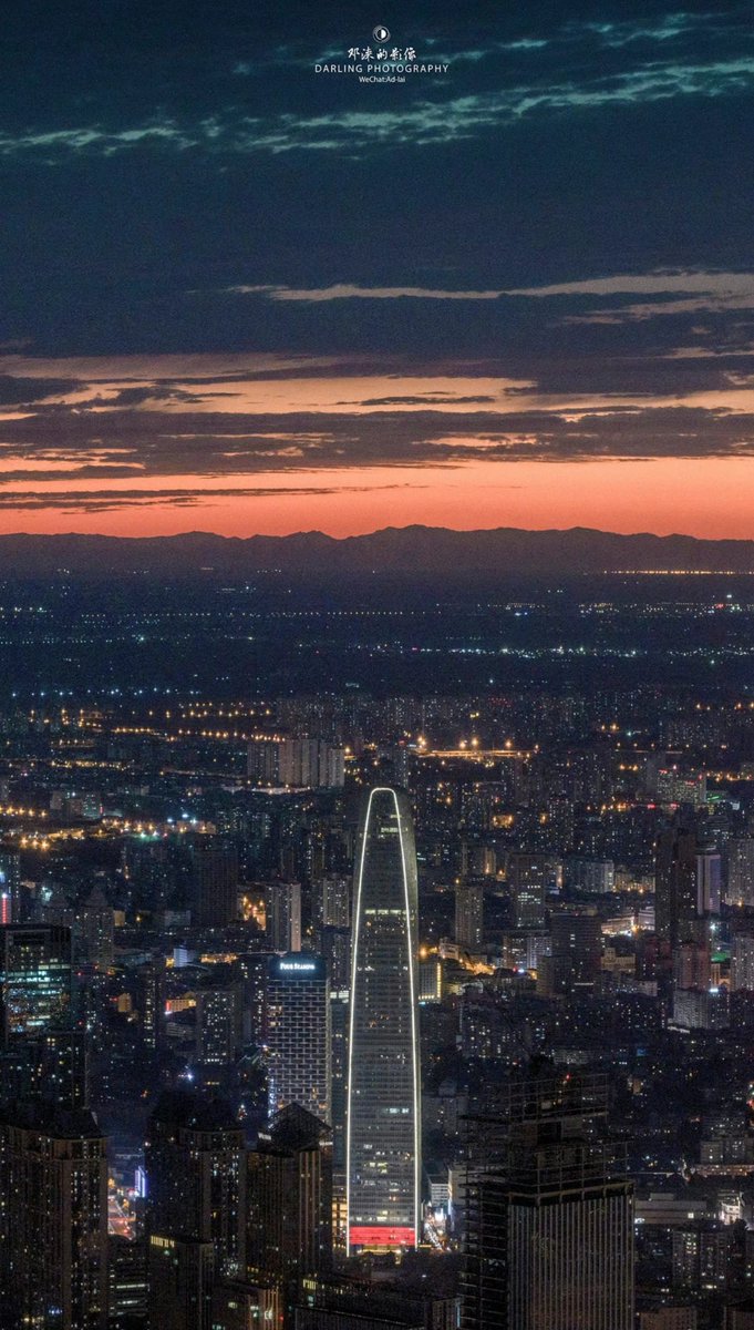 LiveinXiQing's tweet photo. Nanjing at night. https://t.co/LtNBJmjJlk