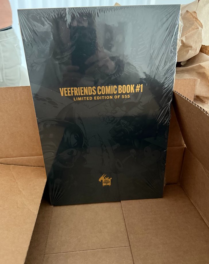 scotth42's tweet photo. Sealed VeeFriends Inaugural Comic #1 - $6000
@veefriends @VeeFriendsCards

@VeeFriendsLive

@VEEFAMsessions

@TheHobby247

@WatchTheBreaks

@mistirmesser

@amveecards

@Smdalal_3i

@brett_devito

@GoodGuysCollect

@SenorPantsNFT

@JWWcards

@SaugyWaffles3

@JCourageFIT https://t.co/HAbtZz3kht