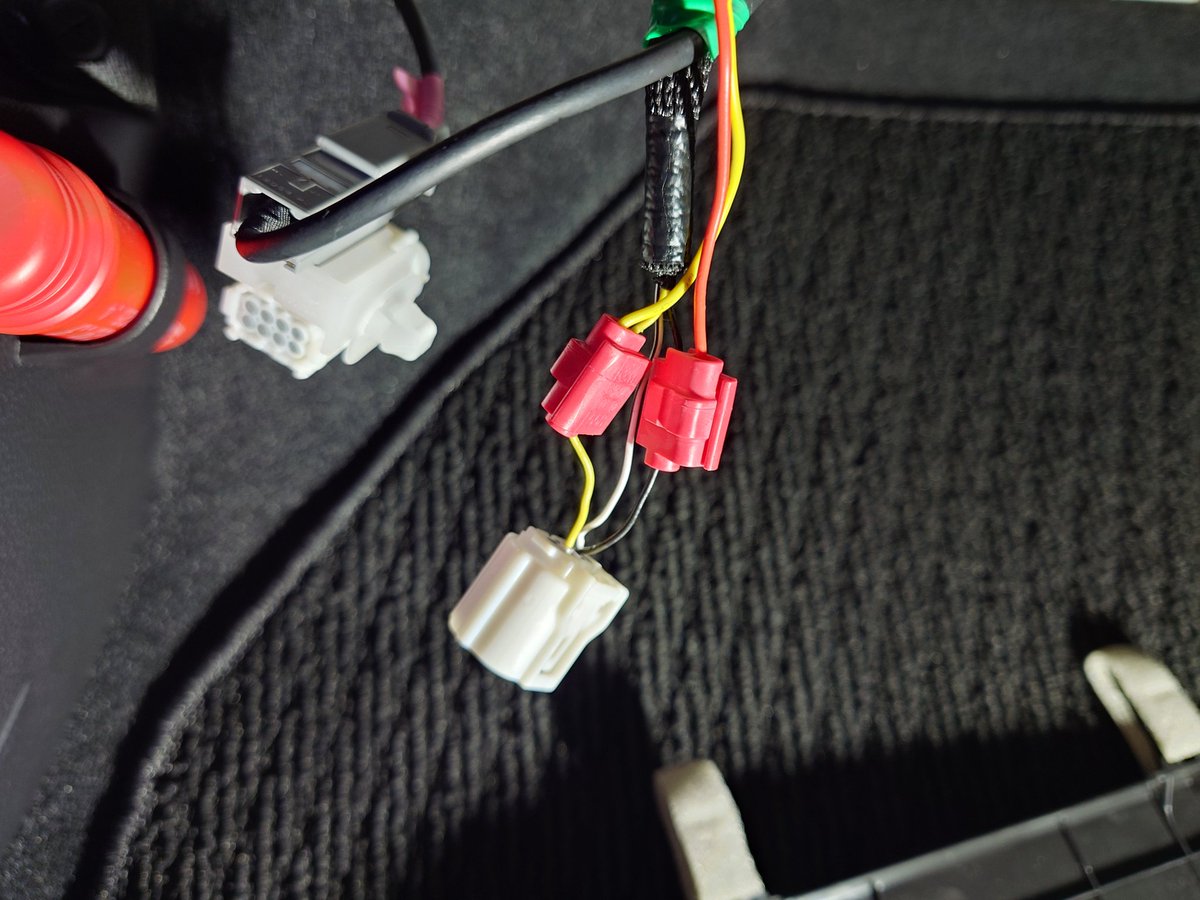 底が抜けたゴミ箱→↑🇸🇪🇸🇪🇯🇵🇯🇵 tweet media