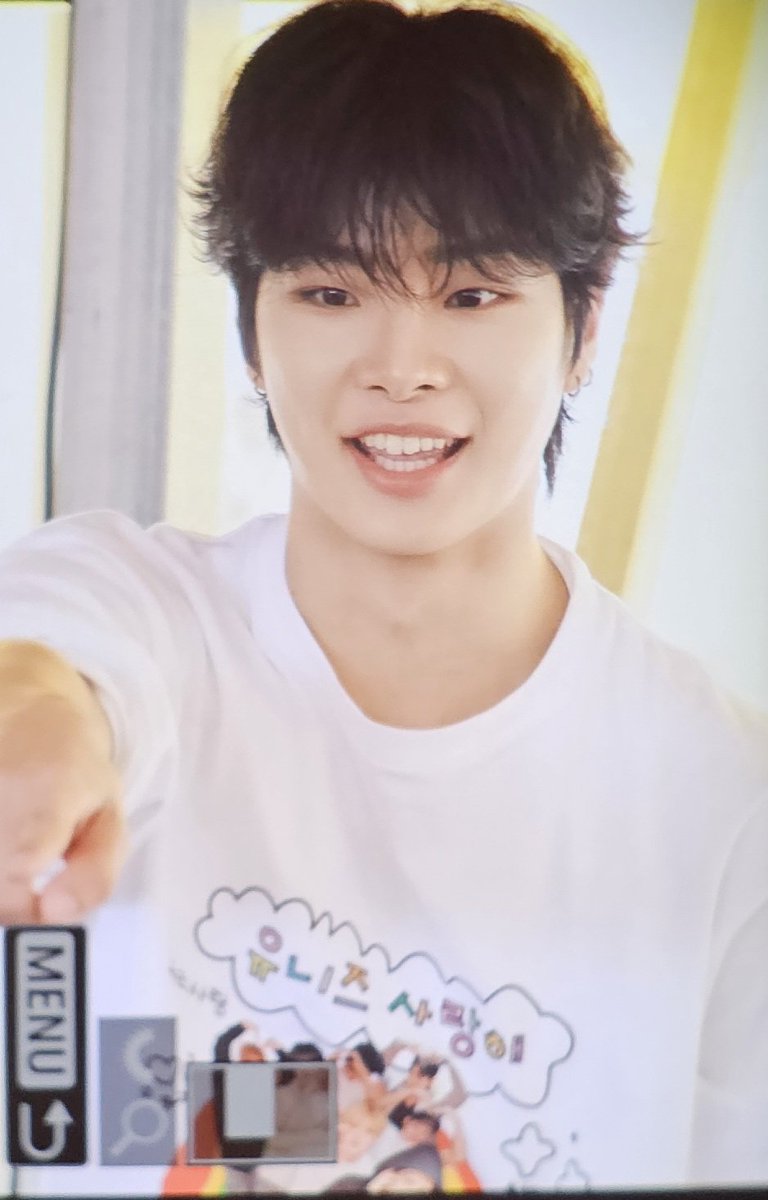 업로드중 시on tweet media