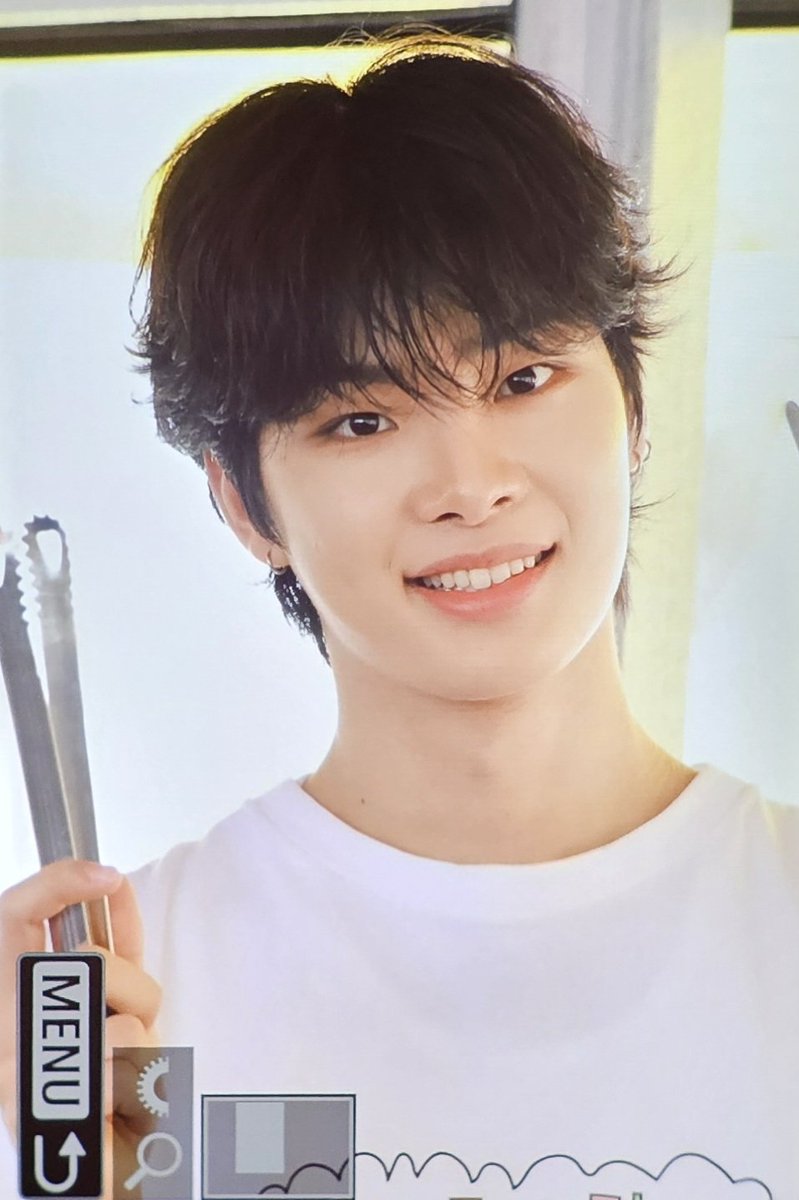 업로드중 시on tweet media