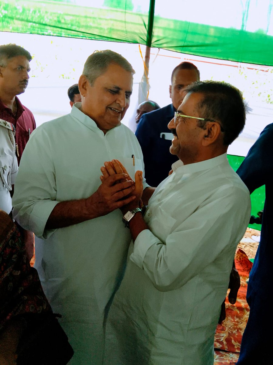 anantarorapt's tweet photo. आज बिहार के उप मुख्यमंत्री माननीय श्री विजय चौधरी जी को उनके आवास पर हार्दिक बधाई शुभकामनाए दी
Vijay Kumar Choudhary https://t.co/Icgxinrgs8