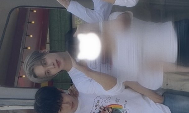 고기가 맛있고 알바생이 잘생겼어요 🥓♡