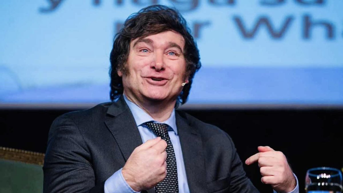 gabriel_draghi's tweet image. 🇦🇷 En #Argentine, l'inflation s'envole à plus de 32 % par an et le gouvernement du clown #Milei (qui a liquidé ses stocks d'or vers ́la City, dollarisé intégralement son économie, arnaqué son peuple avec la crypto et qui est soumis à #Israël 🇮🇱) appelle à la patience, selon CBS.