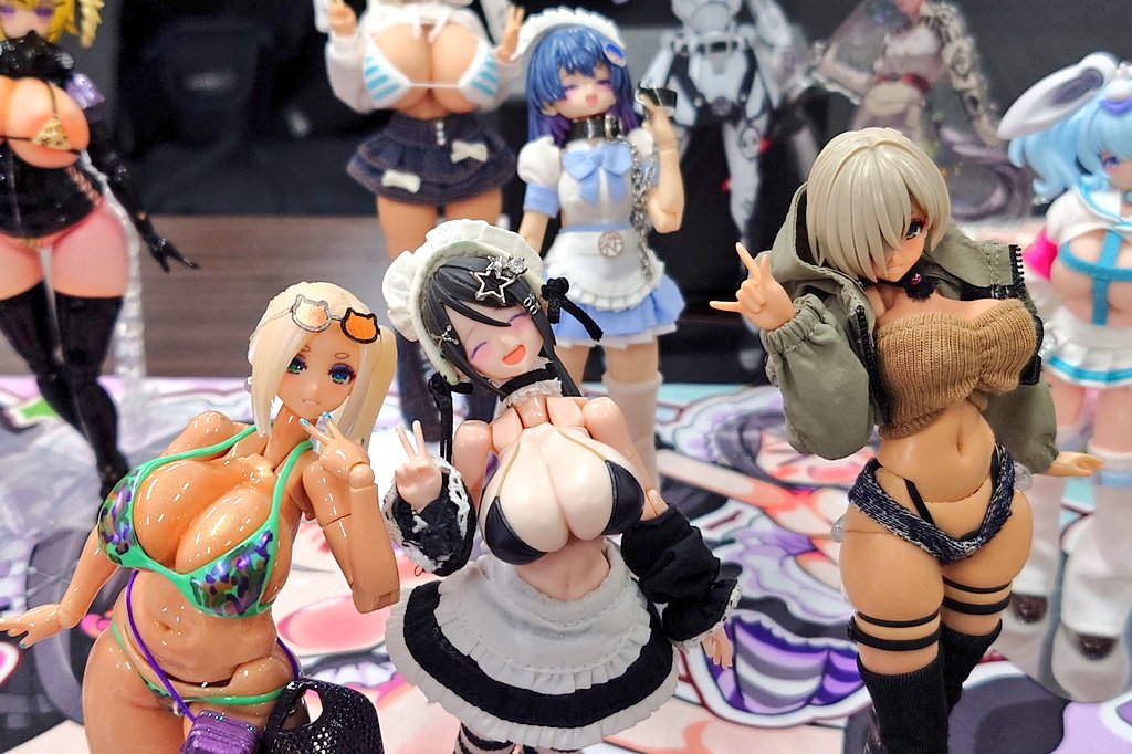 ナツザネ tweet media