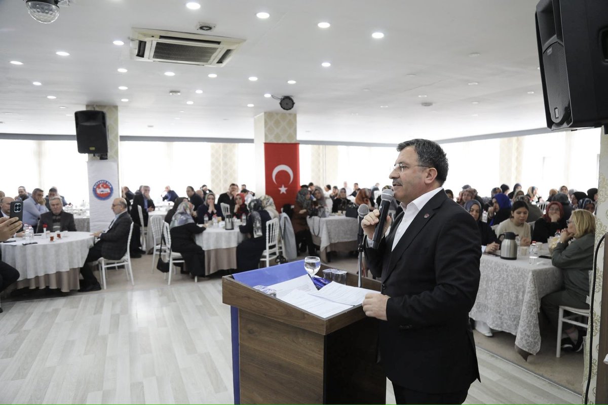 yildizali19's tweet photo. 📍Afyonkarahisar Teşkilat Buluşması… 

📌Sorunu Bilmeden Çözüm Üretemezsin Anlayışıyla: Diyanet-Sen Teşkilat Buluşmamızı, İl Müftüsü Lütfü İmamoğlu hocamız, Memur-Sen İl Başkanımız Ali Keskin, İl müftü yardımcılarımız, diğer sendikalarımızın il başkanları, ilçe başkanlarımız, komisyonlarımız ve üyelerimizin katılımıyla gerçekleştirdik.

🛑 Din görevlilerimizin sorunlarının tespitleri, kazanımlarımız, teşkilatımızın talep ve istekleri konusunda güzel bir buluşma oldu.

🛑Toplantımızın hayırlı sonuçlara vesile olmasını diliyor, mücadele bilinci ve gayretleri dolayısıyla Şube Başkanımız Rahmi Taşkesen şahsında tüm teşkilatımızı ve katılımcıları kutluyorum.