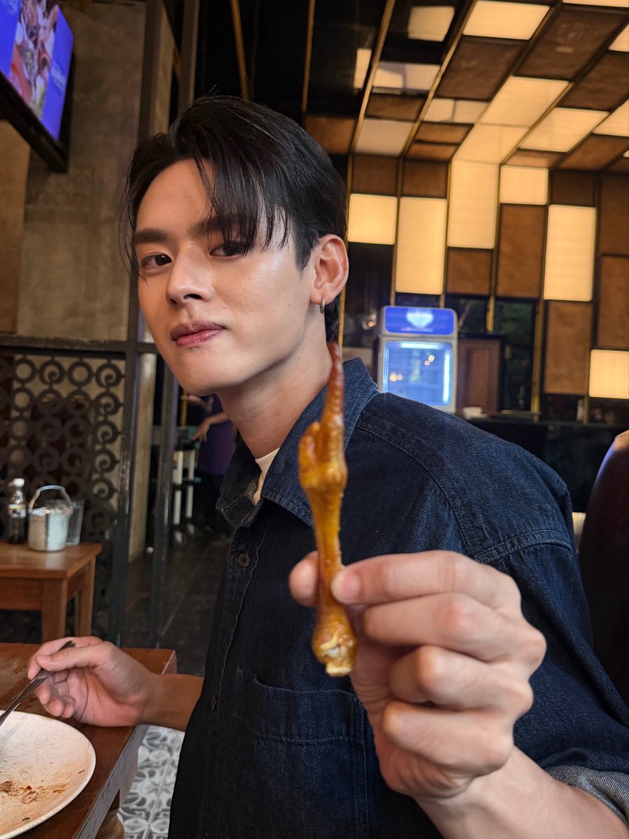 KRITveryhungry tweet media