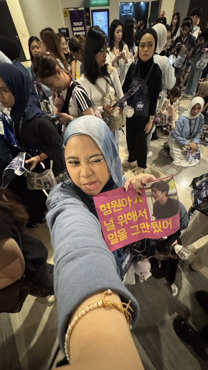 hyungwonnet's tweet photo. BANNER GW DINOTIS HYUNGWON AHAKDJEKDKWKDKSKDK https://t.co/9vPyzCeHjT