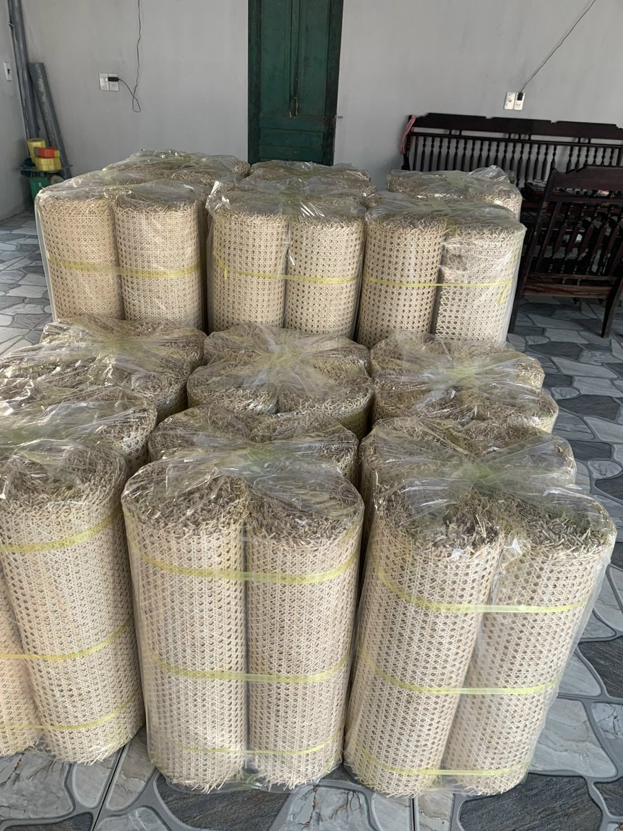 Daniel_BaoMinh's tweet image. Breathable, durable, and beautifully woven 🌿
Rattan webbing cane is the perfect touch for furniture, décor, and DIY lovers.

DM for more details!

WhatsApp: +84 936 772 770

#rattan #diyfurniture #diy #homefurniture