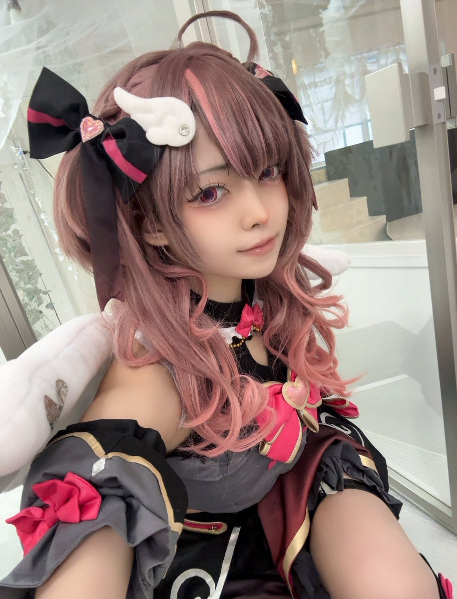 銀髪🔯ゆずちゃ 【コミック1売り子のみ（F05b）4/29】ファンティア始めたよ！ tweet media