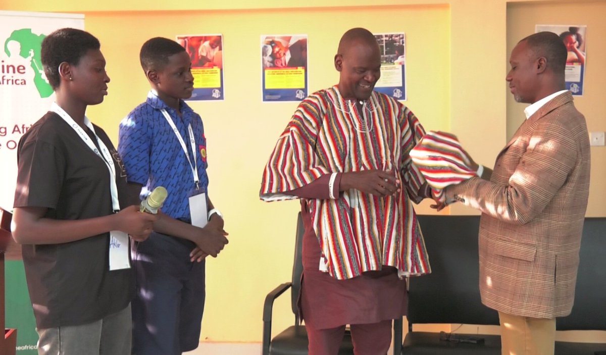 atu_uat's tweet image. It was such a joy to spend time with @COnlineAfrica’s child advisors, and to discover just how much they already understand about online safety. @sg_atu engaged bright young minds whose perspectives were thoughtful, fresh, and a real gift to the conversation. #Accra #Ghana