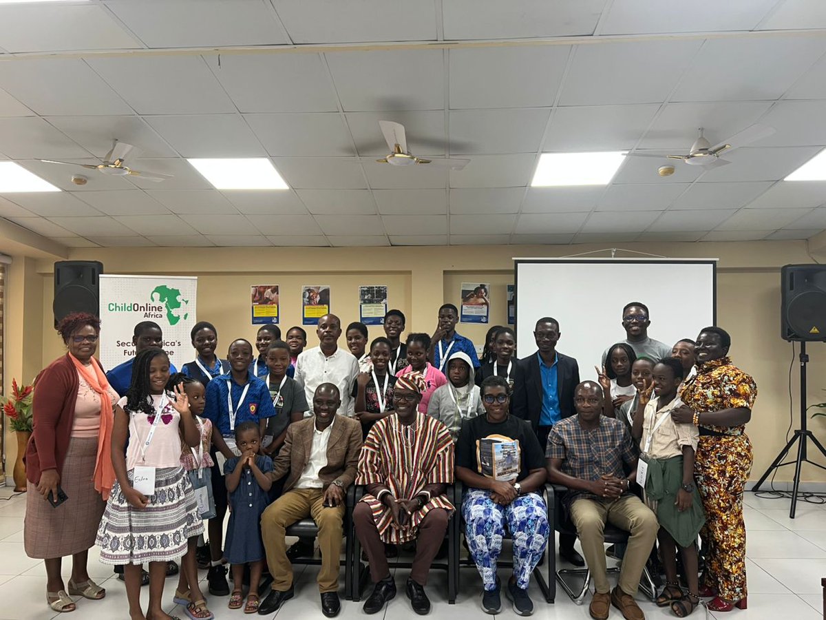 atu_uat's tweet image. It was such a joy to spend time with @COnlineAfrica’s child advisors, and to discover just how much they already understand about online safety. @sg_atu engaged bright young minds whose perspectives were thoughtful, fresh, and a real gift to the conversation. #Accra #Ghana