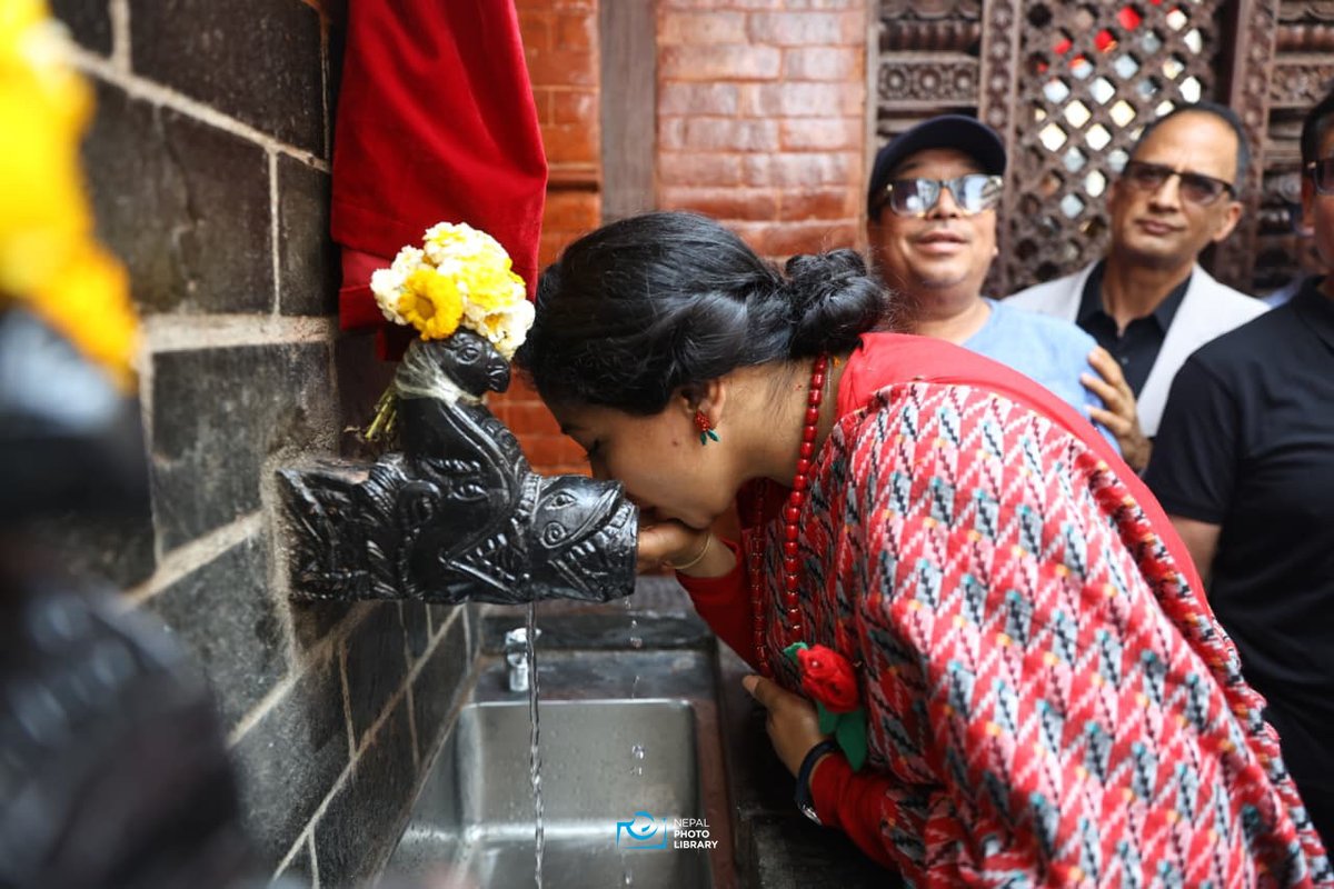 nepalphotolib's tweet image. कार्यवाहक मेयर सुनिता डंगोलद्वारा कमलाक्षी र महाबौद्धमा नि:शुल्क Water ATM उद्घाटन।
तस्बिरहरु : नेपाल फोटो लाइब्रेरी
#nepalphotolibrary #NewsUpdate #NPL