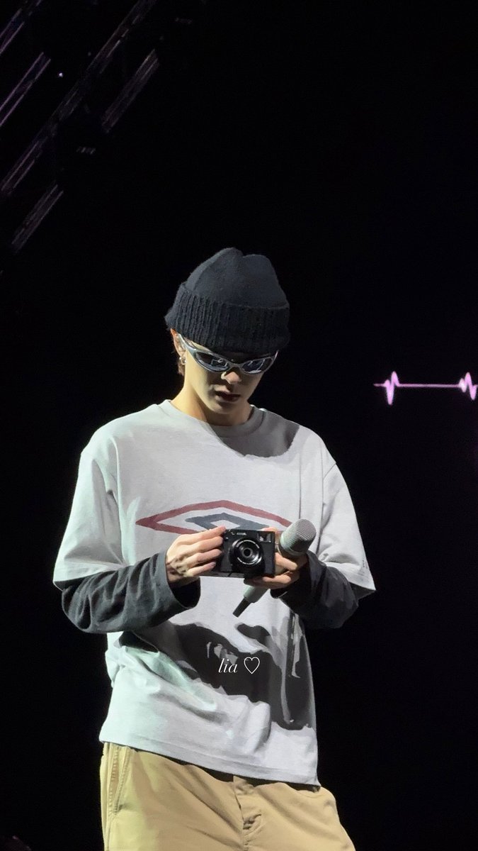 strike a pose for sahicam 📸 

#아사히 #ASAHI #朝光 #트레저 
#TREASURE_PULSE_ON_IN_MANILA