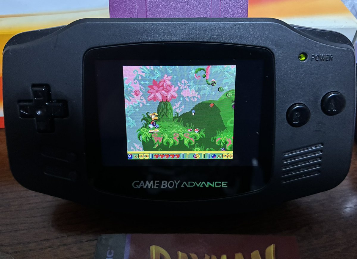 yushiro1976's tweet image. ゲームボーイアドバンスで起動確認！
（ModRetro chromatic は持っているのですが勿体なくてまだ未開封💦）
ソフトは2025年表記になってました。

#ModRetro 
#GB #レトロゲーム
