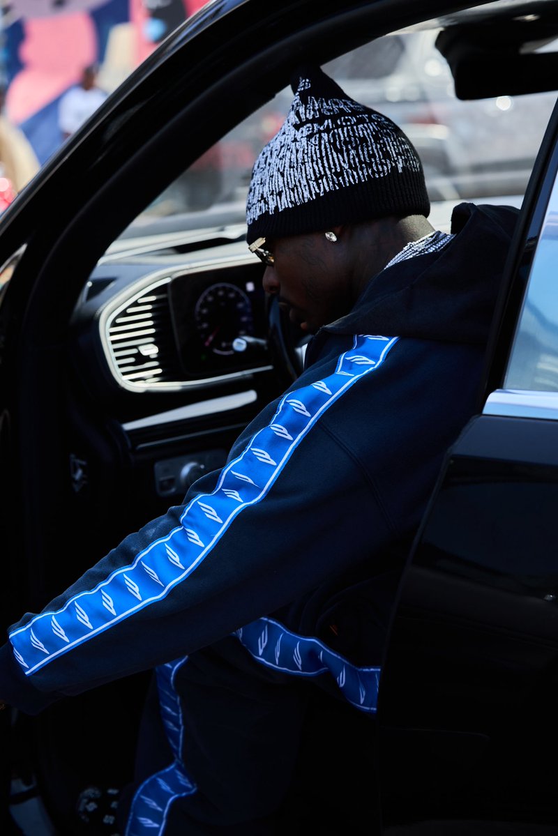 Juicybabylove1's tweet image. Asake is looking  super dupe🔥🔥🔥🔥🔥
#Asake #music #Davido #wizkid