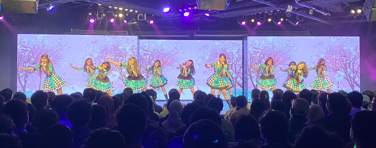 moshi2jkt48 tweet media