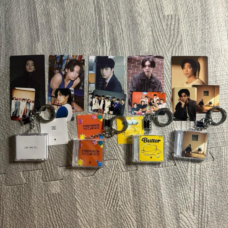 #louisecart_onhand
pls help RT 🥹🙏

wts lfb ph
bts festa 2025 gift army zone 

6 photocard set (❌ taehyung, bandana) - php 6k with FREE 1 capsule album 

dm to claim! 😊