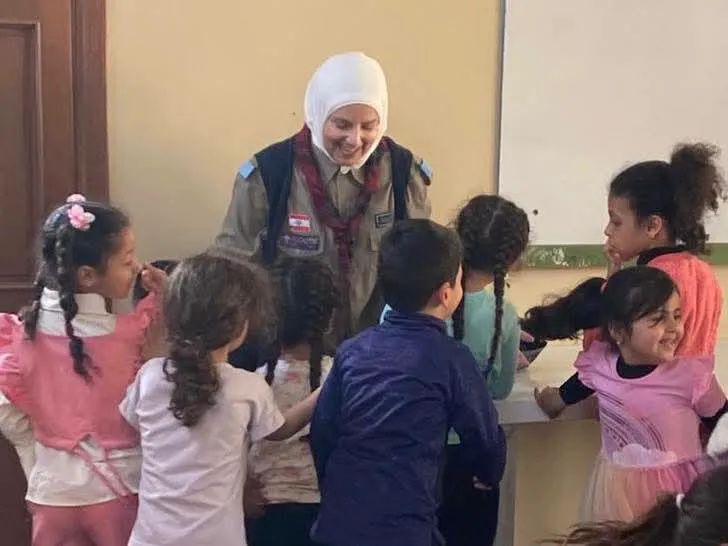 MuslimScout's tweet photo. استكمالًا للجهود الإنسانية والتربوية الهادفة إلى دعم الأطفال وتعزيز صحتهم النفسية، نظّمت لجنة الإسعاف النفسي الأولي في مفوضية بيروت التابعة لجمعية الكشاف المسلم في لبنان، وبالتعاون مع جمعية الشفاء للخدمات الطبية والإنسانية، يومًا ترفيهيًا للأطفال. https://t.co/zRnS4LNOE3