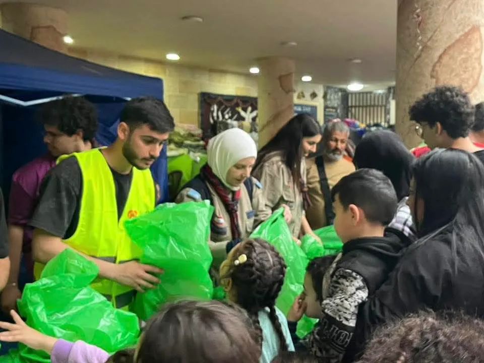 MuslimScout's tweet photo. استكمالًا للجهود الإنسانية والتربوية الهادفة إلى دعم الأطفال وتعزيز صحتهم النفسية، نظّمت لجنة الإسعاف النفسي الأولي في مفوضية بيروت التابعة لجمعية الكشاف المسلم في لبنان، وبالتعاون مع جمعية الشفاء للخدمات الطبية والإنسانية، يومًا ترفيهيًا للأطفال. https://t.co/zRnS4LNOE3