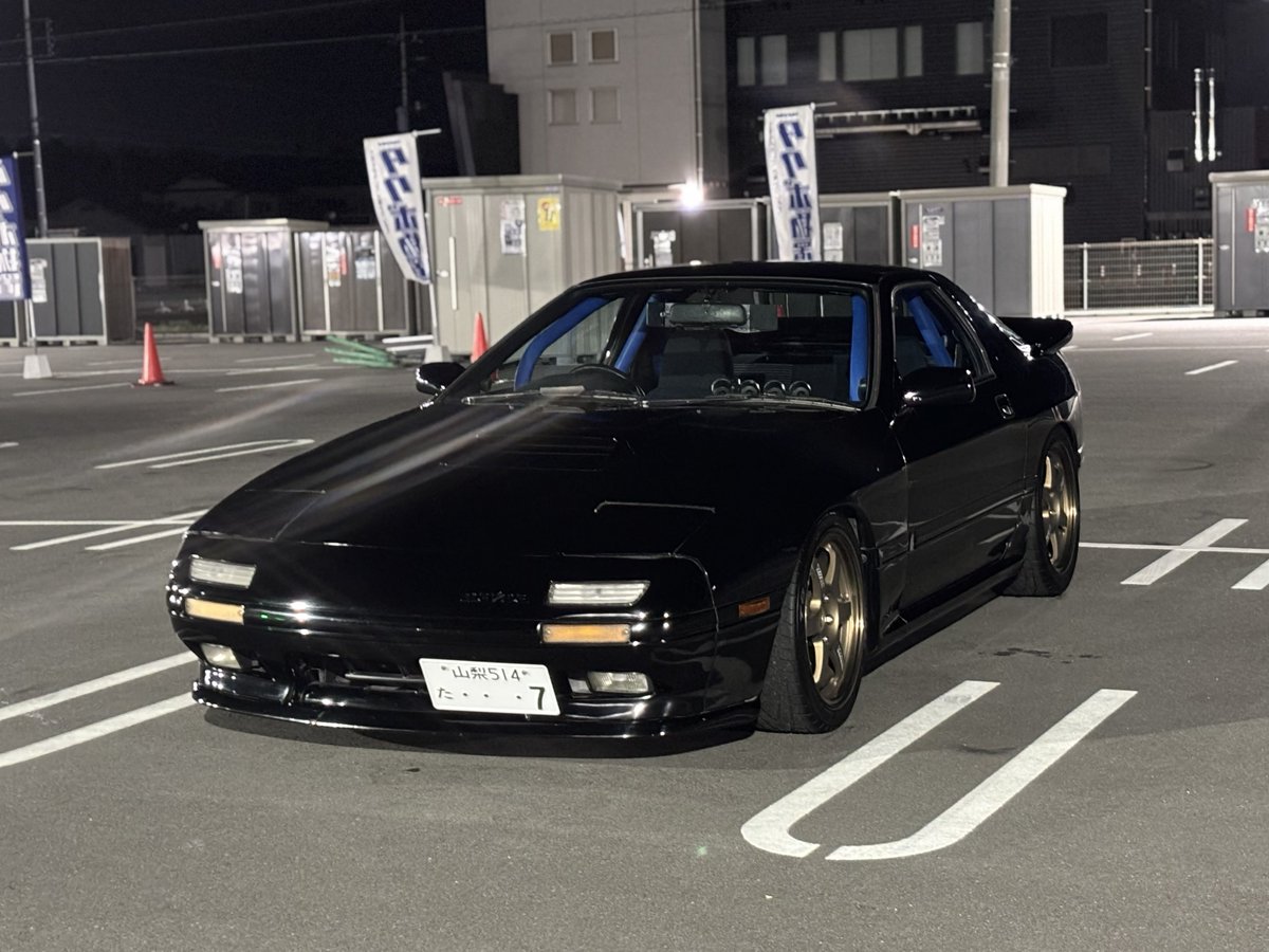 ななせ tweet media