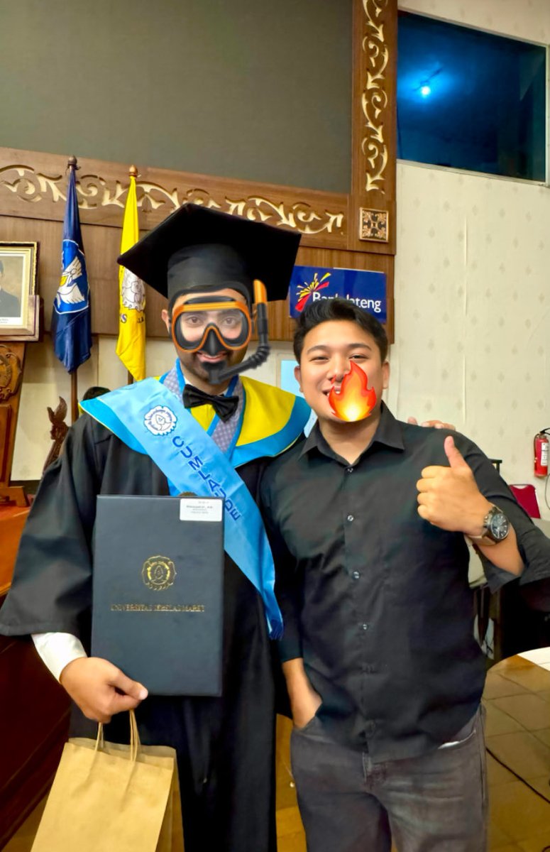 udadoss's tweet photo. Yeeyyyy  Big day, big achievement. Congrats tim satu divisi, di tunggu info Doktoral nya✌🏻 https://t.co/H56SxSXmRN