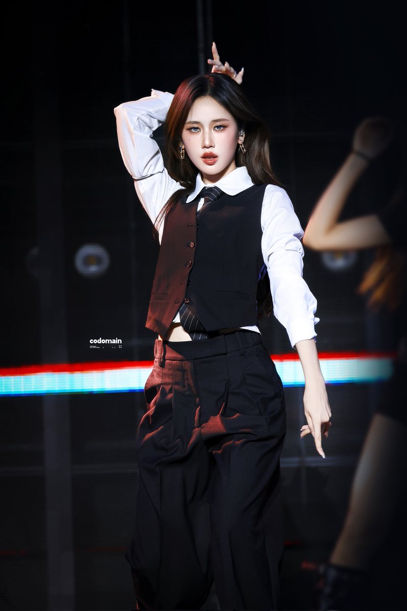 codomain·叶芷妤 tweet media