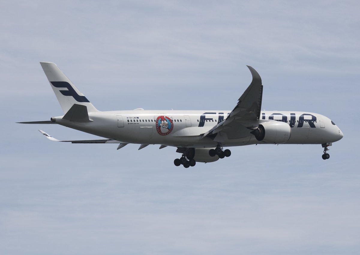akira_raptor01's tweet image. 2026年4月18日 
#羽田空港（Tokyo International Airport） 
#HND #RJTT
⑤Finnair   Airbus A350-941   OH-LWA
   'Santa Claus Finland Sticker'

※晴海埠頭（豊洲ぐるり公園）から城南島に転戦しました。
※番号は晴海埠頭からの通番です。