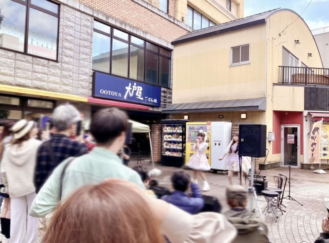 本日のパサージュ広場 フリーライブにお越いただきありがとうございました🩷💜

多くの方に見て頂けて、ライブも盛り上がり最高でした🪄︎︎  
次会えるのは5/3 です♡
ぜひもあふりちゃんたちに会いに来てください˚·༊
 #もあふり  #青森市  #アイドル