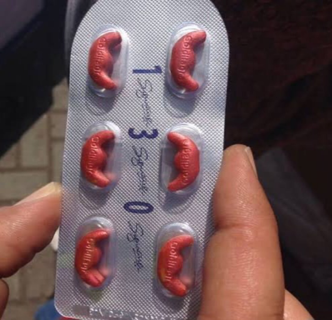 iakashdigital's tweet image. My #friend sent me a #packet of #tablets and told me to #figure out what it is?  He #found this #packet in his #girlfriends #bag. He didn't even ask her about it, just sent it straight to me for #checking.