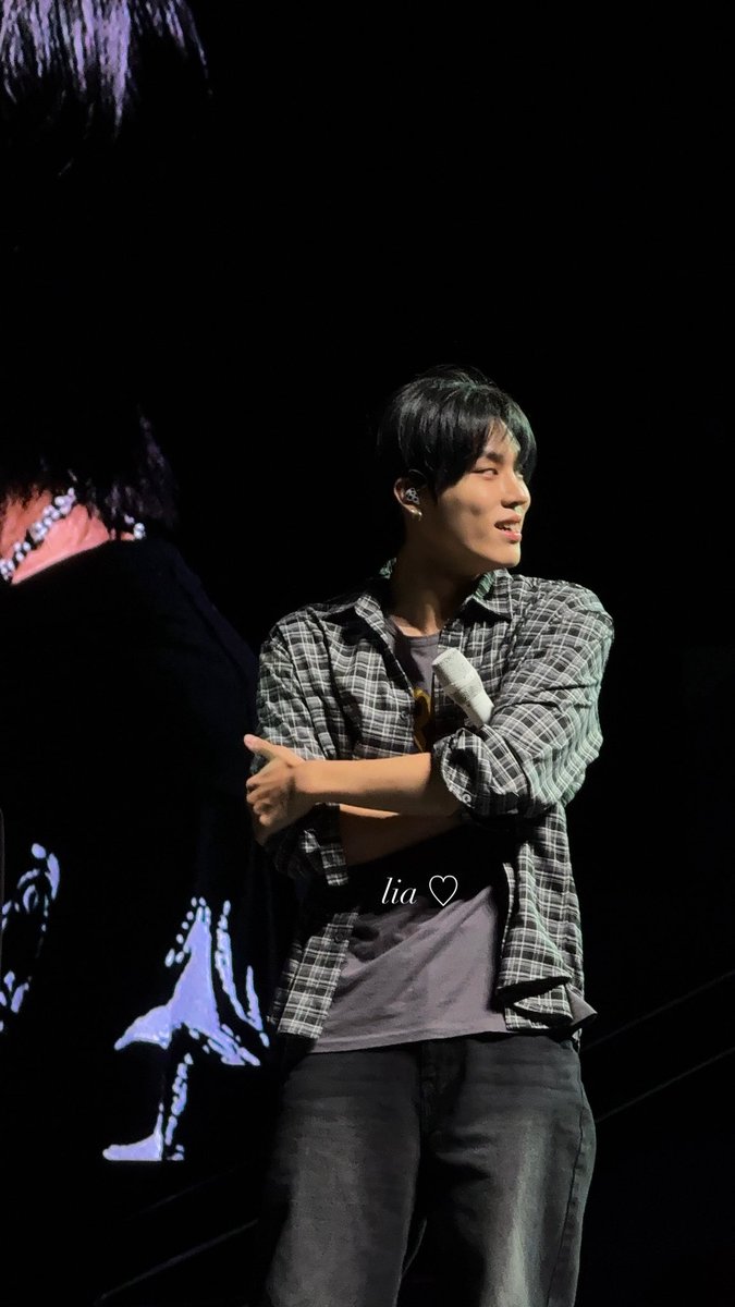 this annyeong fine shytt must be insane right?

#박정우 #JEONGWOO 
#TREASURE #트레저 
#PULSE_ON_IN_MANILA