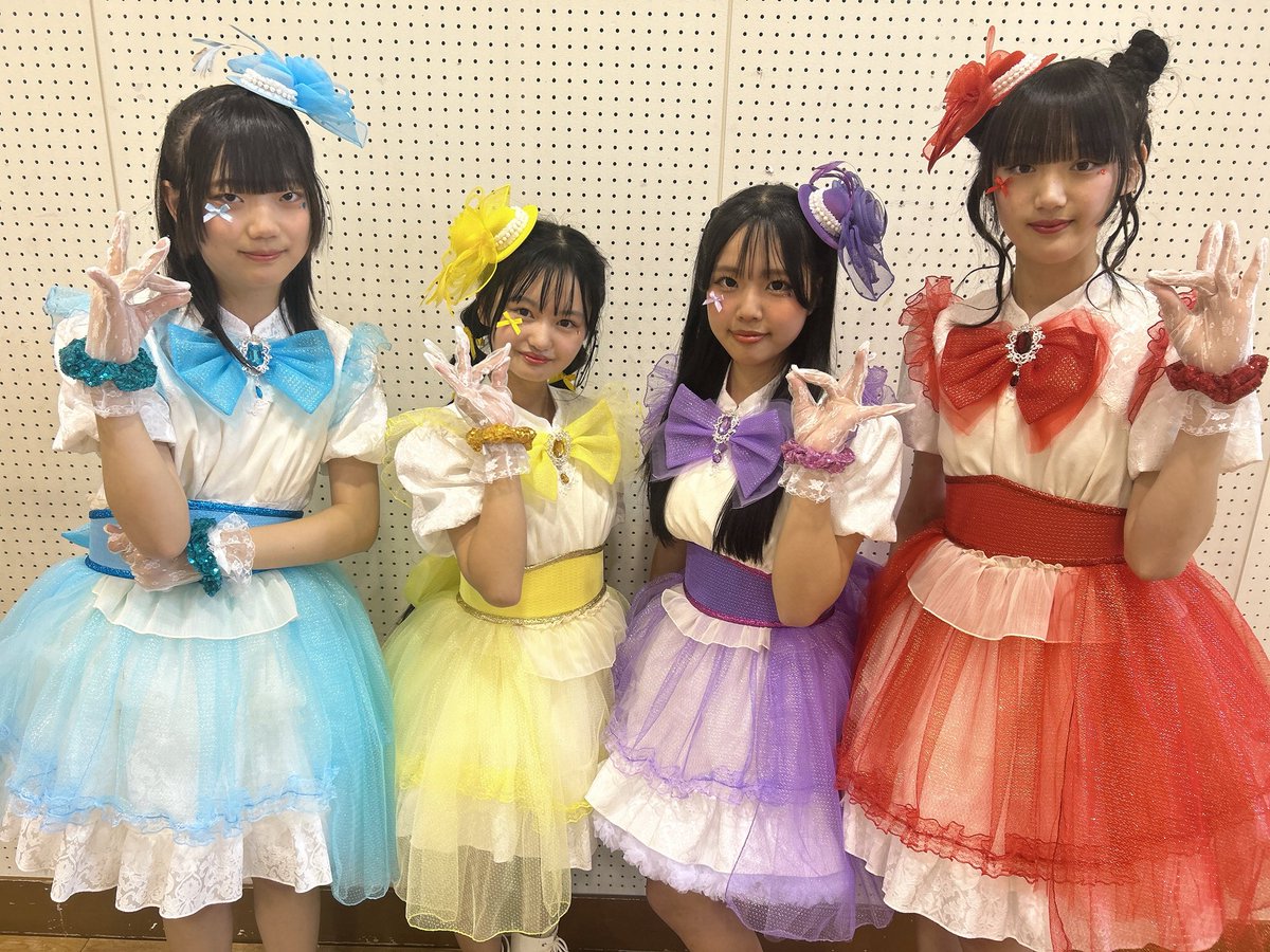 herosacademyha's tweet photo. 【豊明からみんなで繋げよう笑顔の輪】

ライブありがとうございました💐🤍

❤︎Setlist❤︎
🎶浜松においで！
🎶お茶ロック！

#エイチアンドエー https://t.co/VoiZhhD6cc