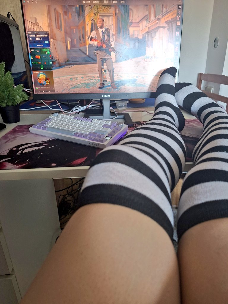 aueqii's tweet image. femboys play csss? :3 #femboy #cs2 #counterstrike