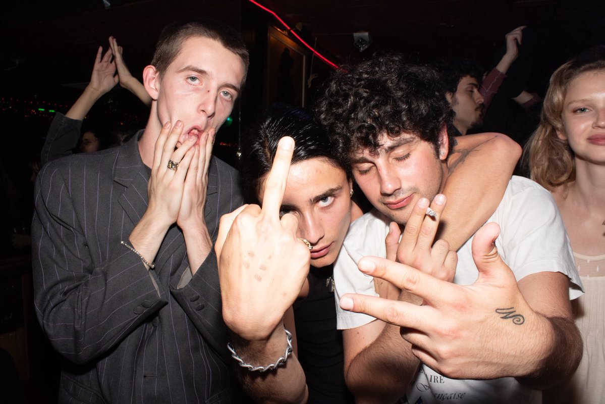 conceal updates tweet media